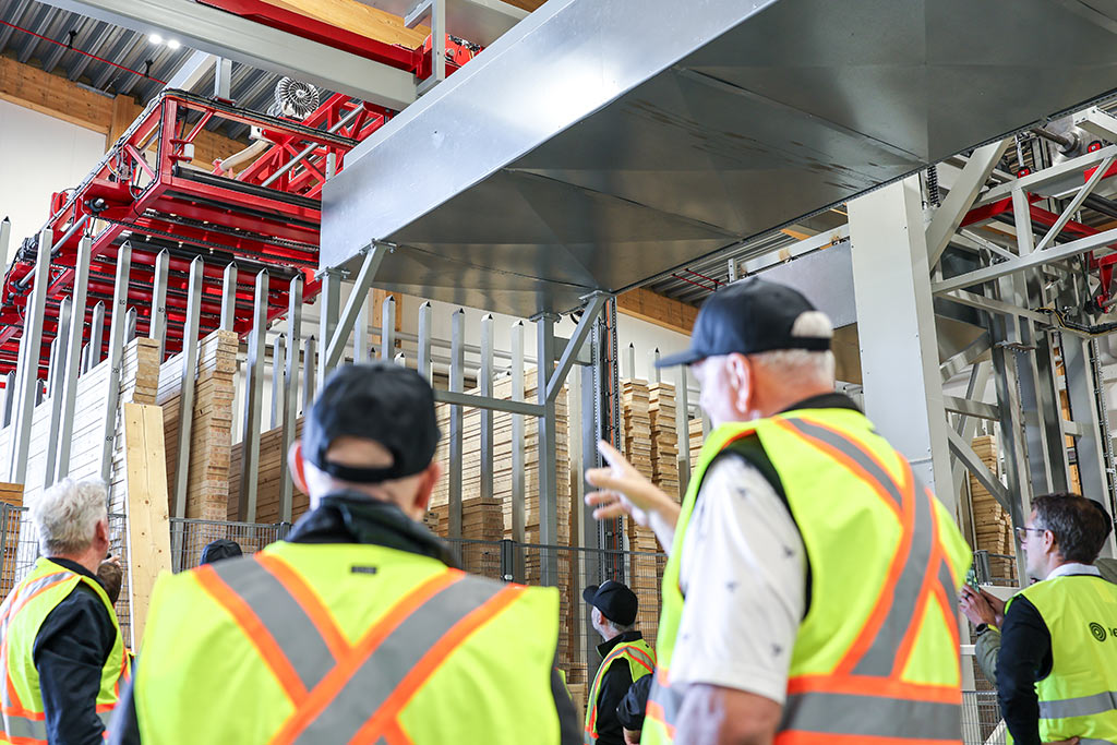 Kanadensare i fabriken