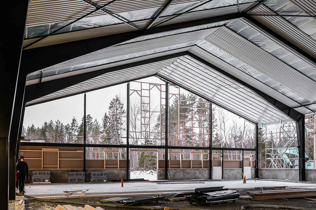 Manegen med stålkonstruktion