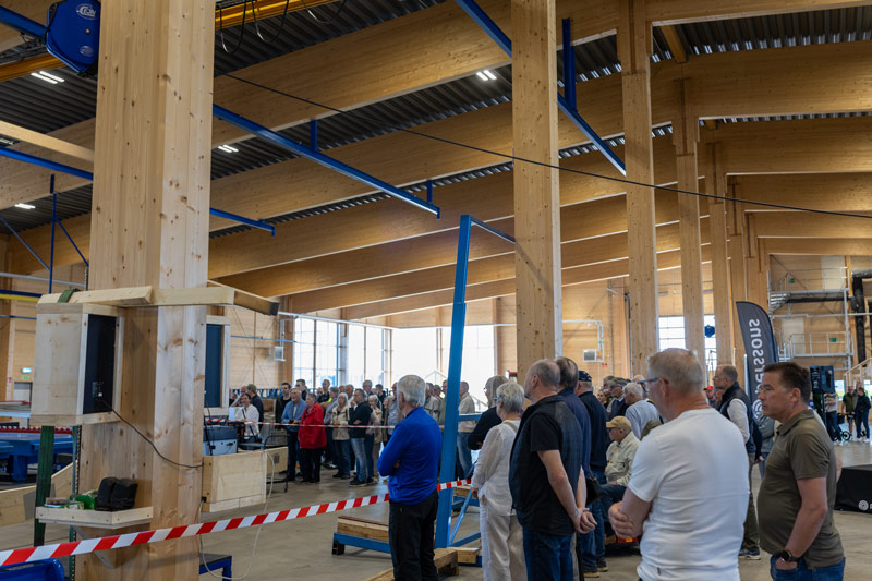 Inne i fabriken