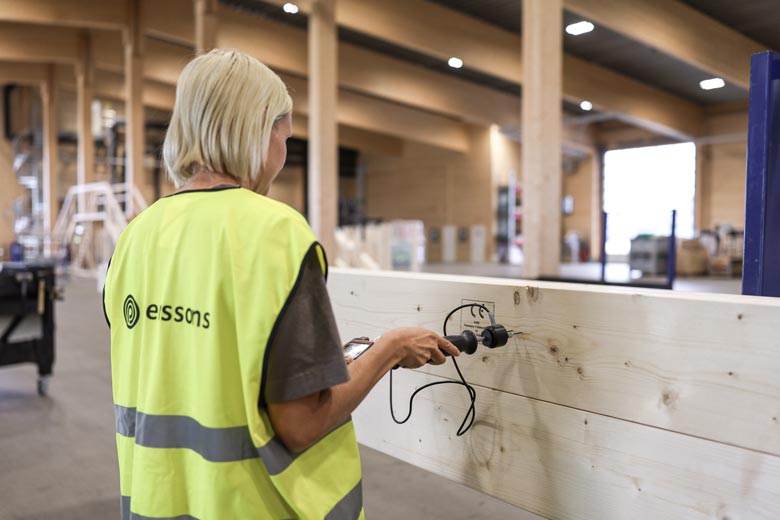 Arbetare med gul väst